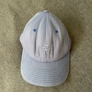KIDS TRAVIS MATTHEW GOLF HAT